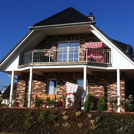 Haus Strandlaeufer Dranske